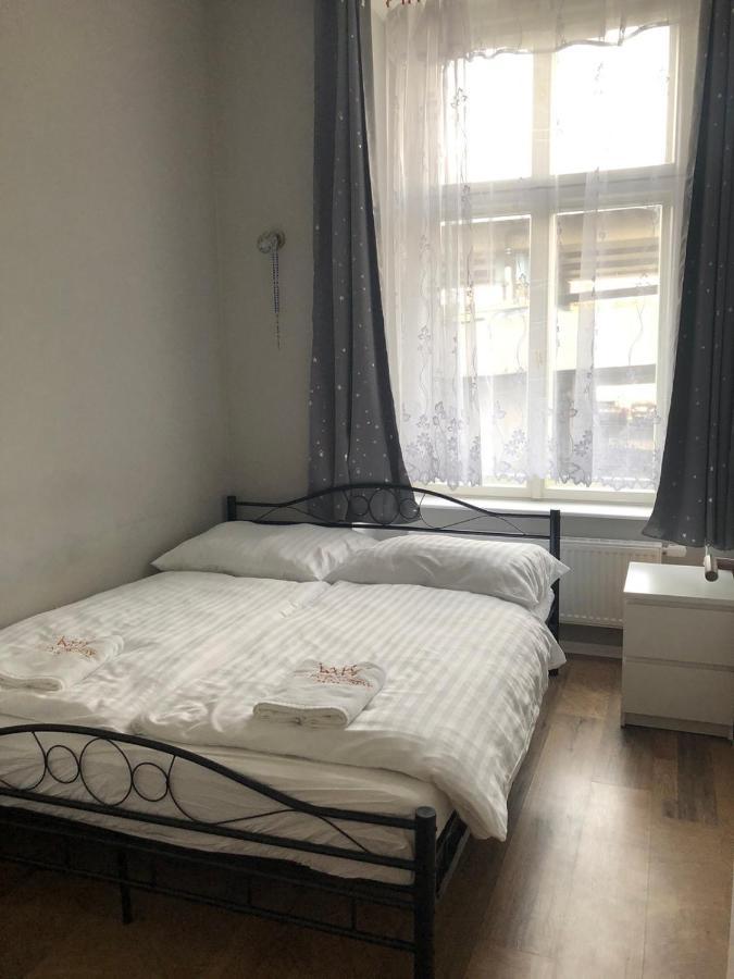 Cozy Homestay At Prague Main Station Exteriér fotografie